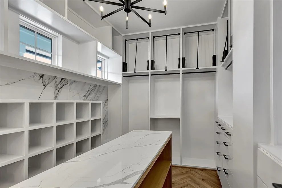 Tailored Wardrobe - The Heights - Houston, TX by Analog HTX - Photo 2