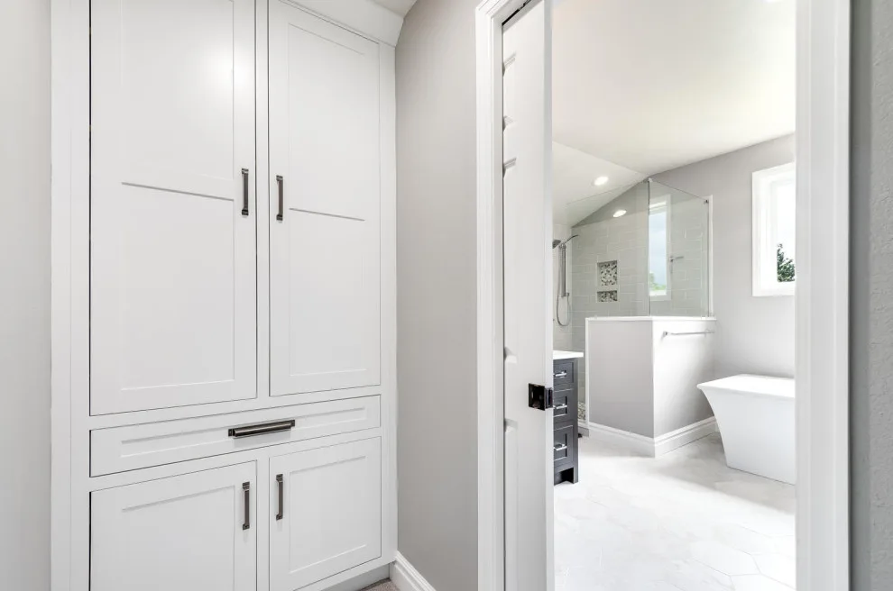 Couples' Master Bathroom; Designed by Linda Brooks by Kitchens On Broadway - Photo 6