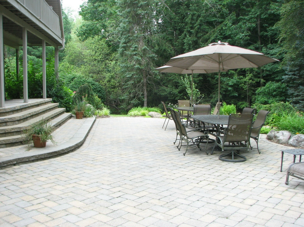 Arrowwood Landscaping - Photo 8