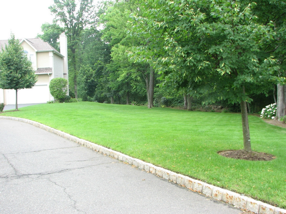 Arrowwood Landscaping - Photo 10