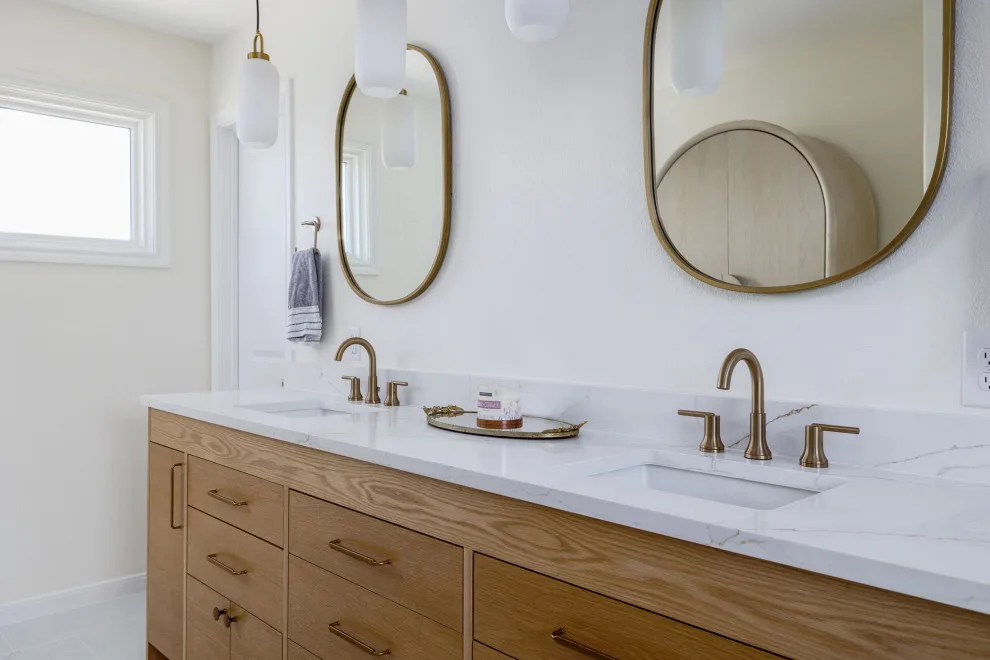 Hudson Bend | Main Bathroom Renovation by Catalyst Construction, Inc - Photo 2