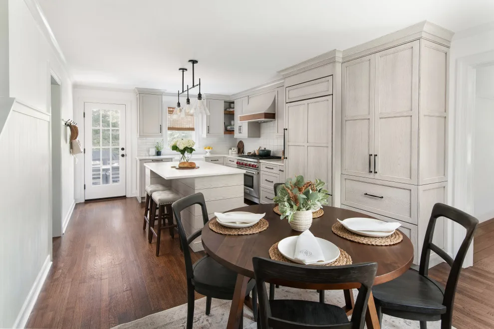 Transitional Kitchen Summit Invitation by Robinwood Kitchens - Photo 3