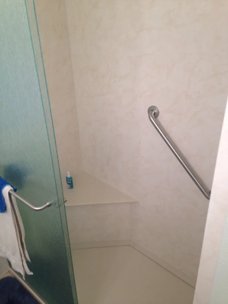 Glossy Ivory Marble Wall Surround by Re-Bath - Photo 11