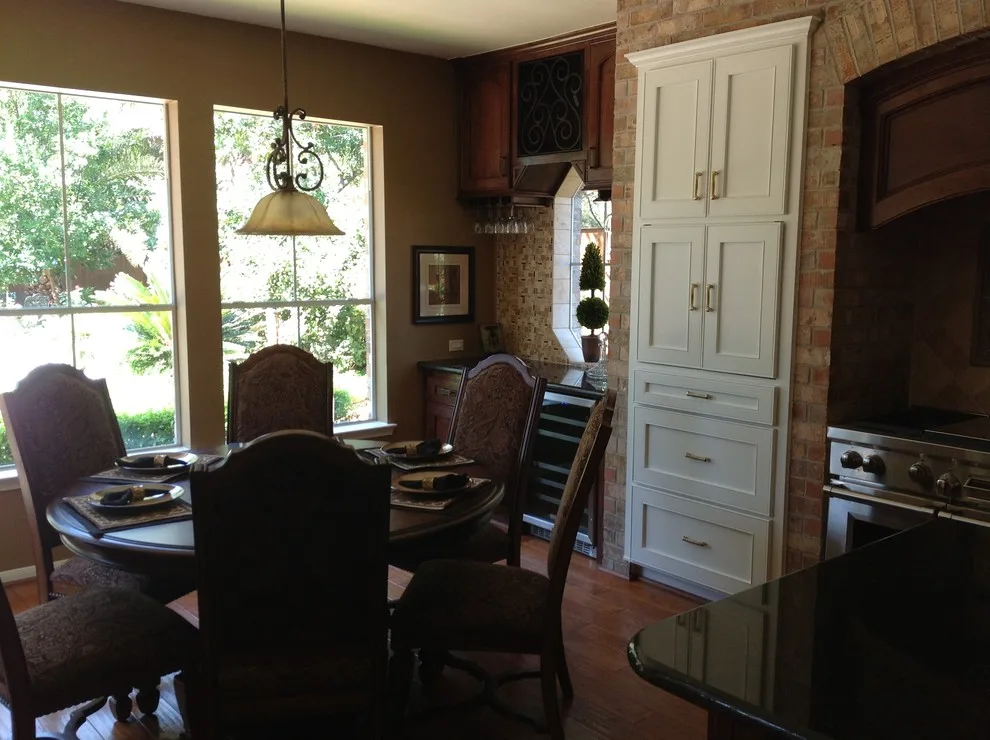 Ivory Moon Kitchen Renovation by Casa Bella Design Build - Photo 3