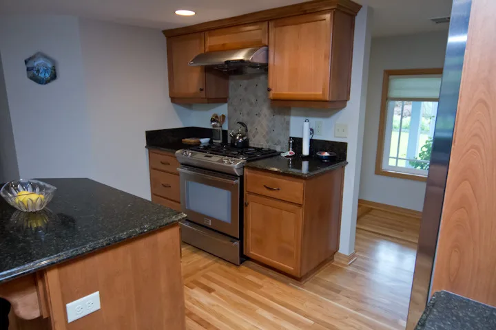 SW PDX Kitchen Renovation for Garden Home by On The Level Remodeling Company - Photo 9