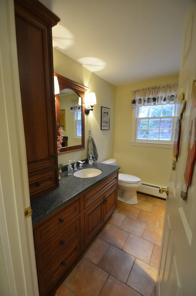 Granby - Round Hill Rd. Kitchen by D.E. Jacobs Associates, Inc. - Photo 4