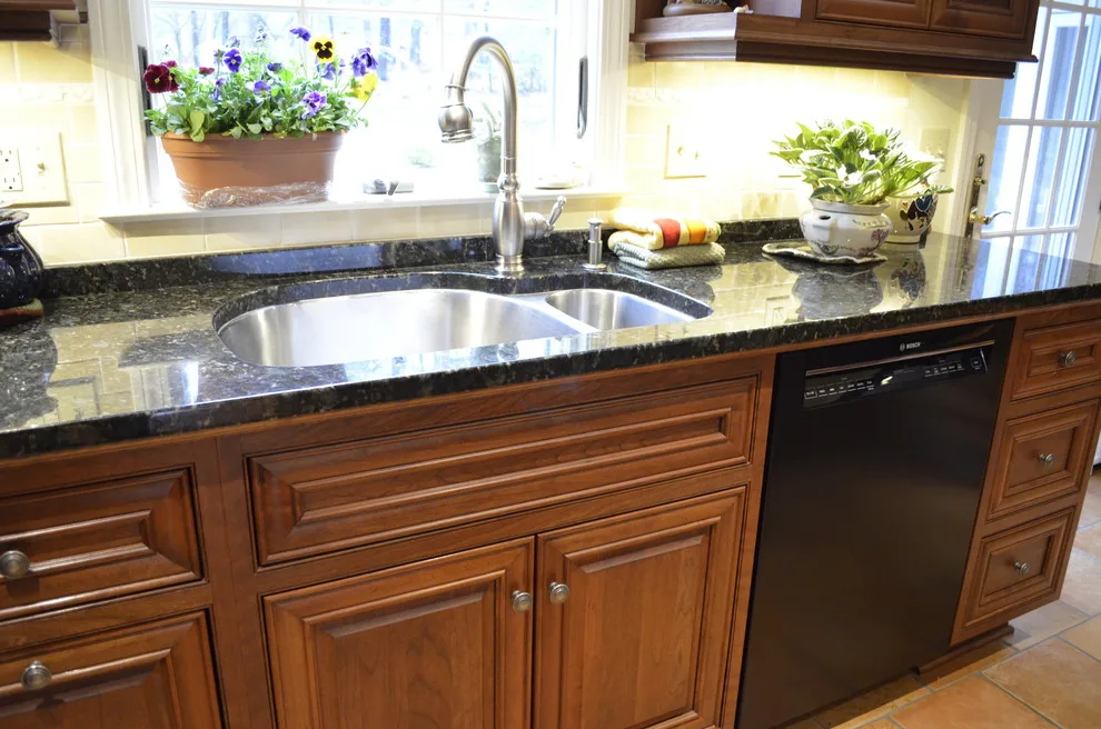 Granby - Round Hill Rd. Kitchen by D.E. Jacobs Associates, Inc. - Photo 3