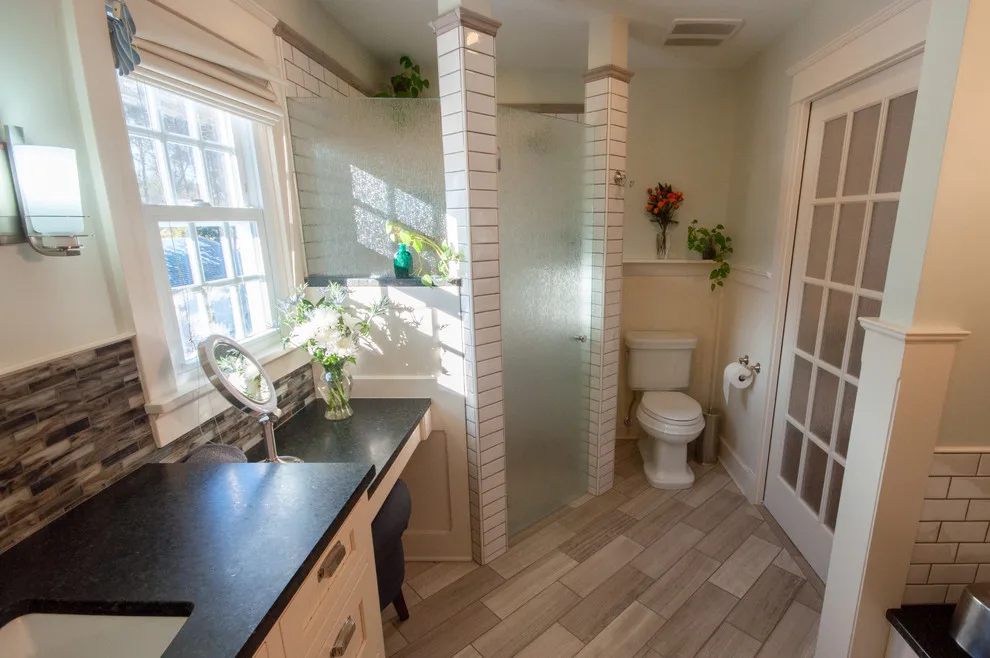 Kimbriel Elegant Retro Bath by Griffin Customs, LLC - Photo 8