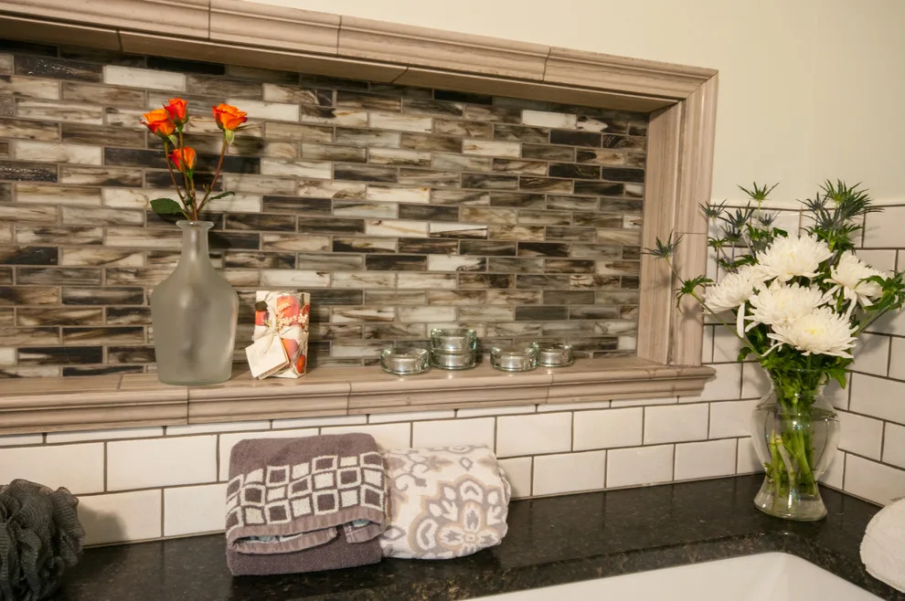 Kimbriel Elegant Retro Bath by Griffin Customs, LLC - Photo 9