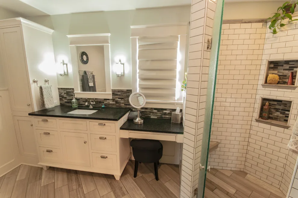 Kimbriel Elegant Retro Bath by Griffin Customs, LLC - Photo 12