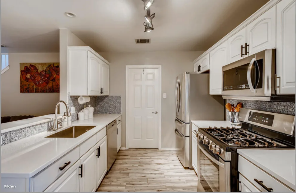 Quartz Alabaster Kitchen Countertop Q by GNS Custom Stoneworks - Photo 3