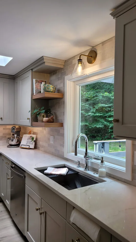 Kitchen-Red Stone Road, Weatogue by D.E. Jacobs Associates, Inc. - Photo 10