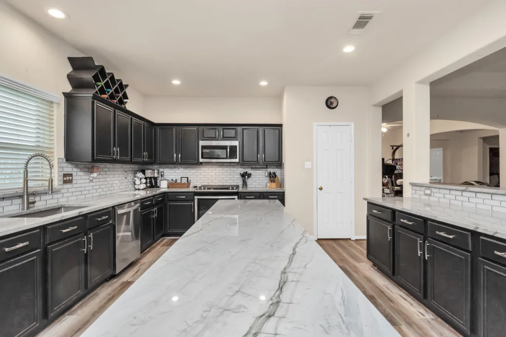 kitchen revitalizer by Big City Construction Co - Photo 14