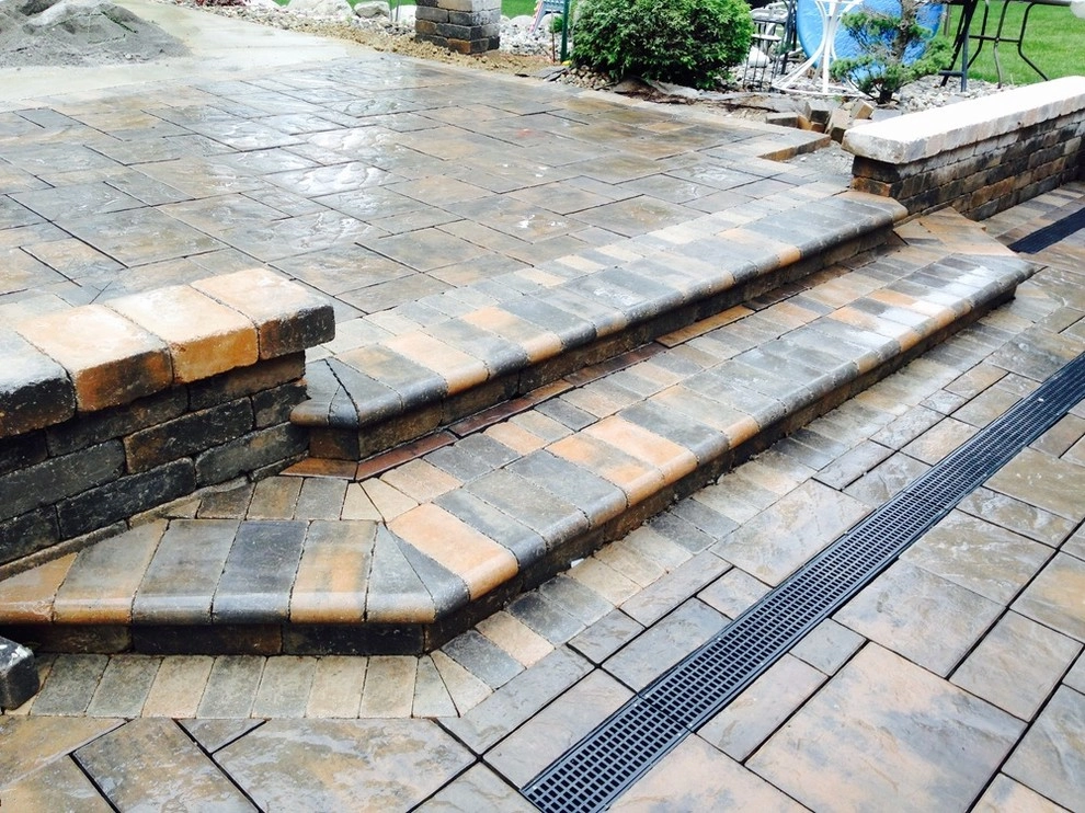 Walkways & Entries by Barkman Landscaping INC - Photo 3