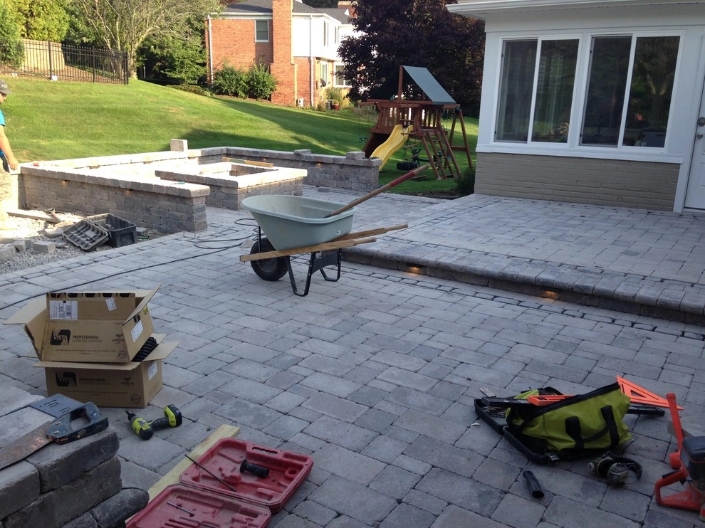 Outdoor Kitchen and Gardening Space by Barkman Landscaping INC - Photo 4