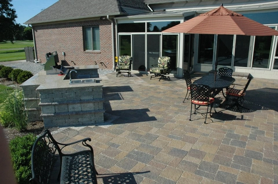 Outdoor kitchen and patio by Barkman Landscaping INC - Photo 4