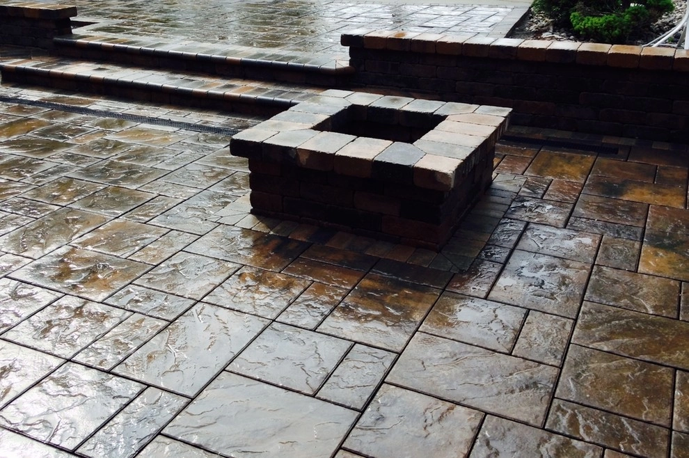 Outdoor Living Spaces by Barkman Landscaping INC - Photo 4