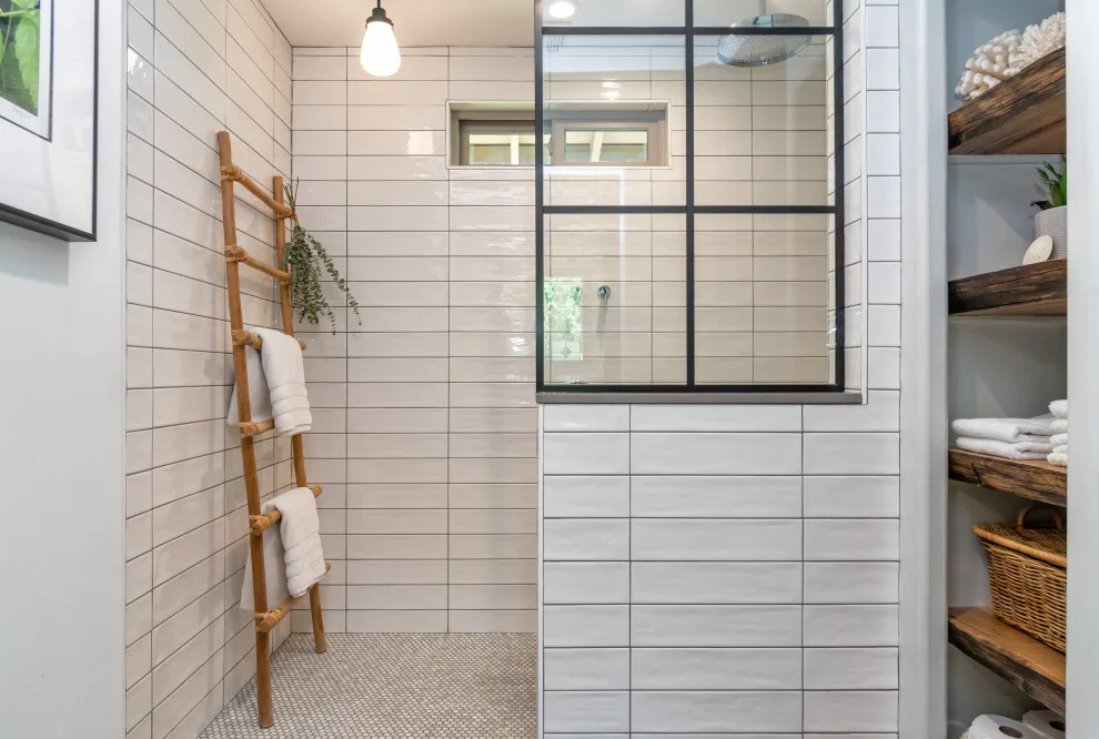 Brentwood Primary Bathroom by Maple Avenue Construction - Photo 2