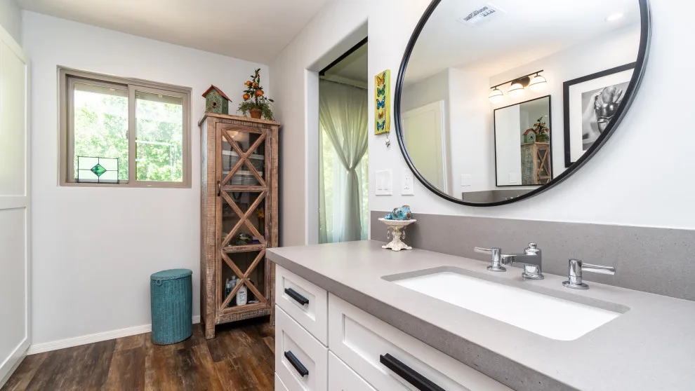 Brentwood Primary Bathroom by Maple Avenue Construction - Photo 3