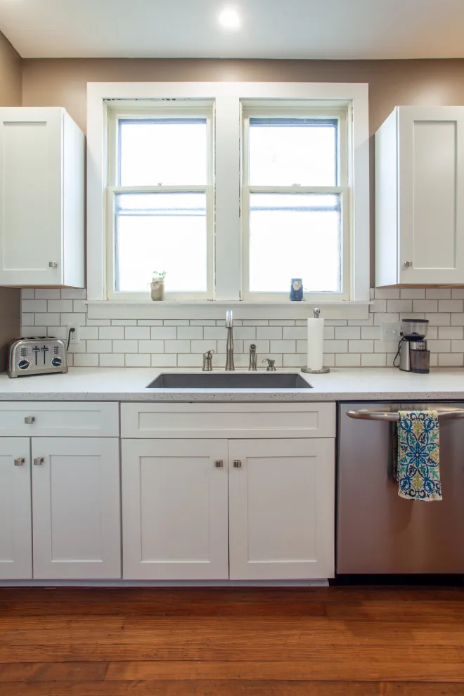 Welcoming and Warm Kitchen by Miracle Contracting Inc. - Photo 5