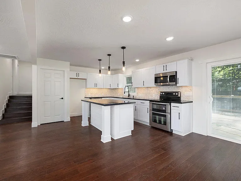 Lorsa Construction, LLC - Photo 12
