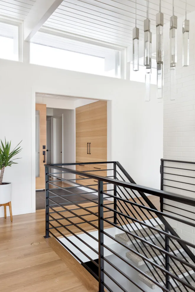 Mid-Century Broadview with Scenic Views by Blue Sound Construction, Inc. - Photo 5