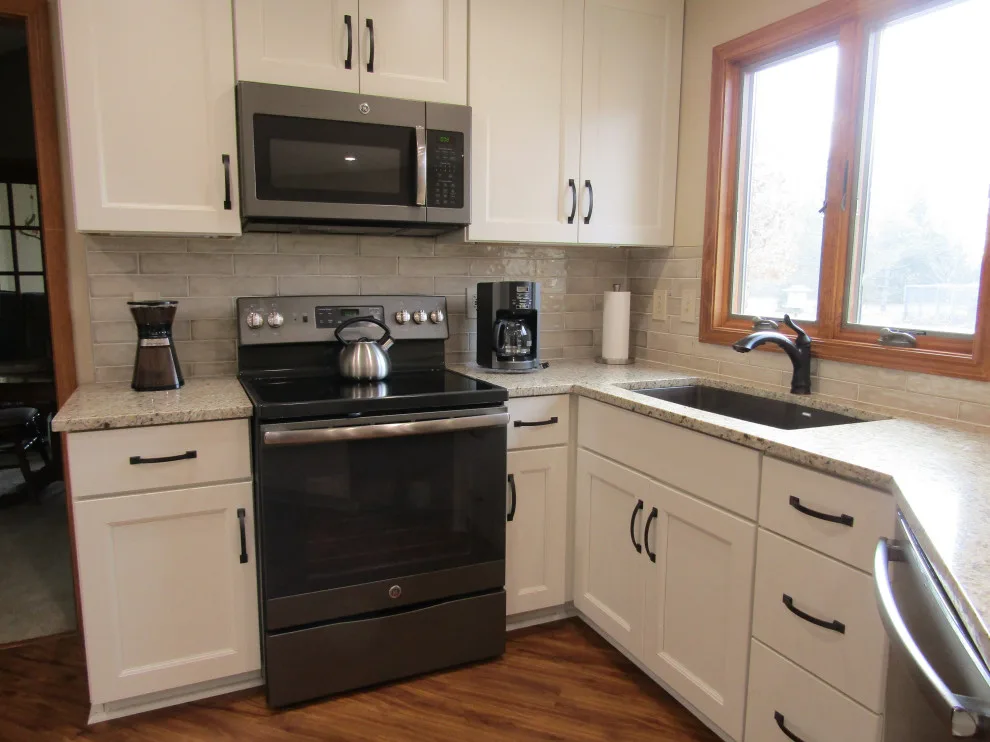 Todd and Theresa W.'s Kitchen Renovation by Bradford Builders, Inc. - Photo 3