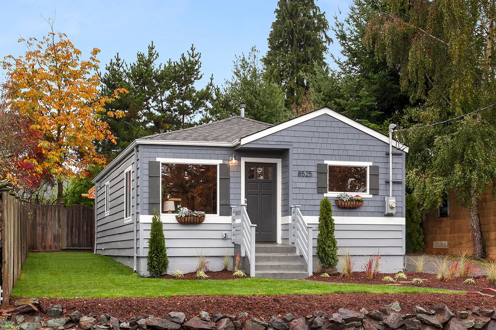 Cottage by Blue Water Design Build - Photo 7