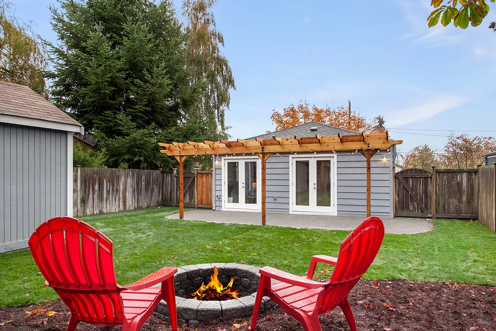 Cottage by Blue Water Design Build - Photo 2