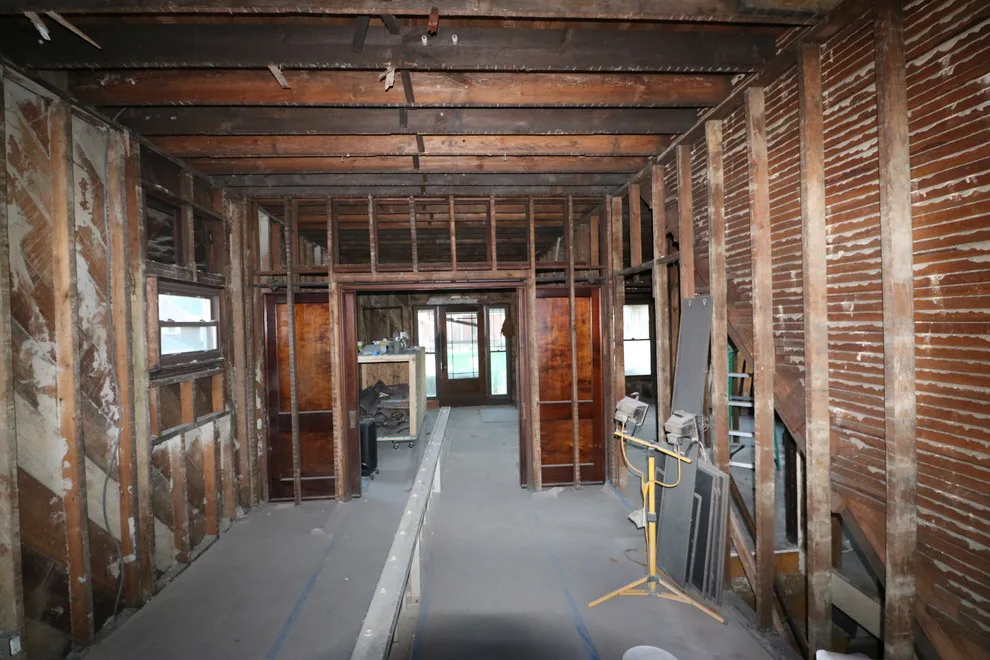 Bungalow Renovation and Expansion by Vincent Abell Contracting - Photo 11