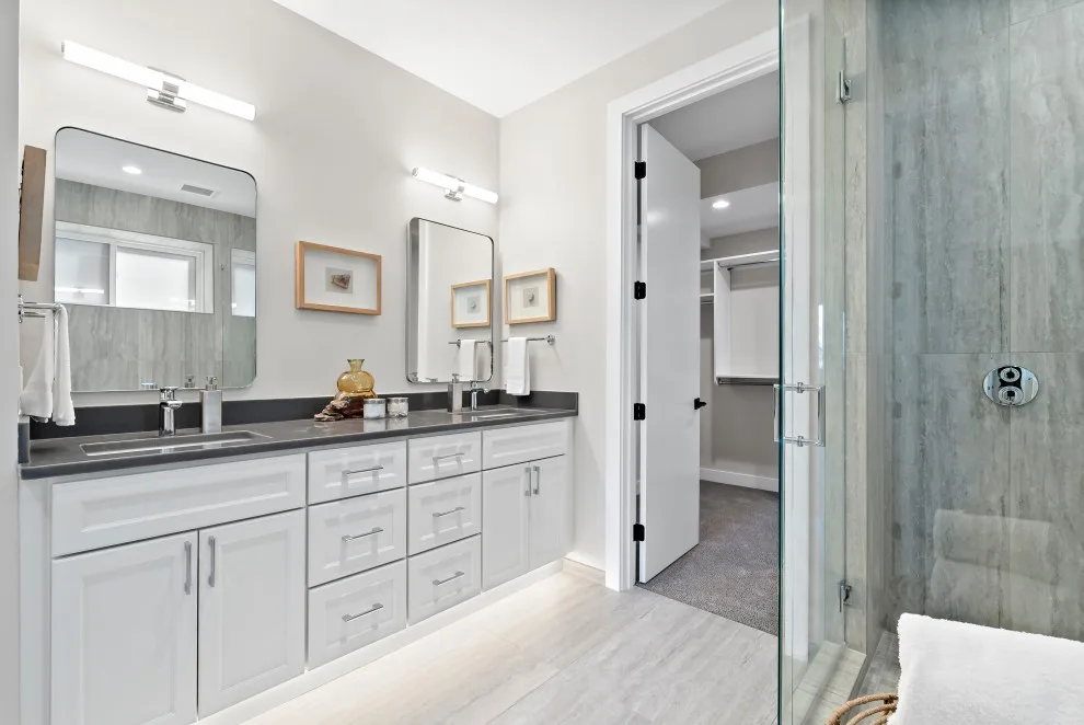 Tailored Residences by Woodside Custom Homes - Photo 12