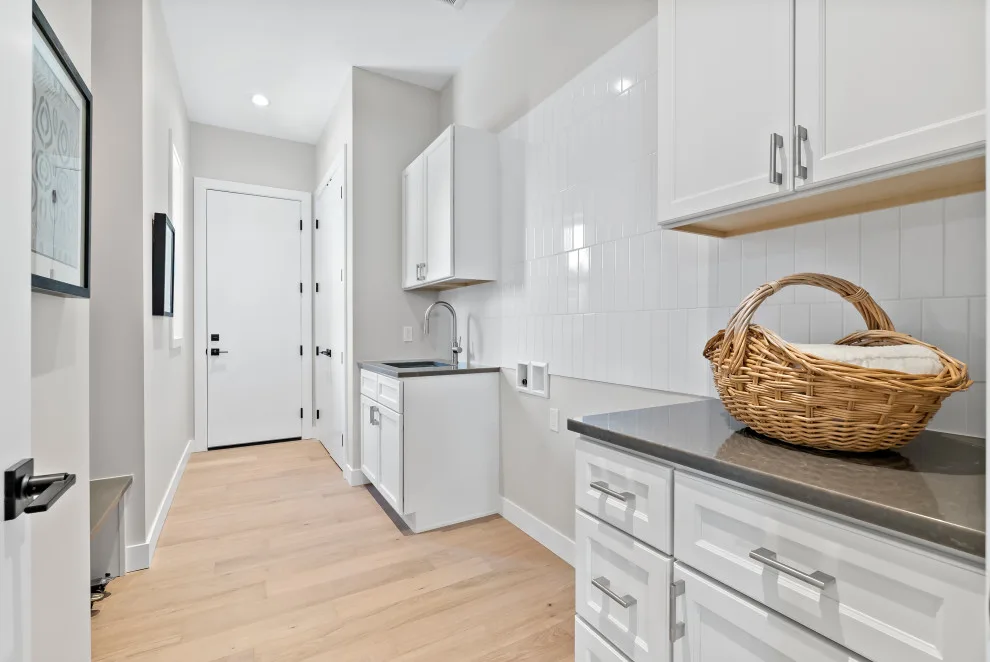 Tailored Residences by Woodside Custom Homes - Photo 5