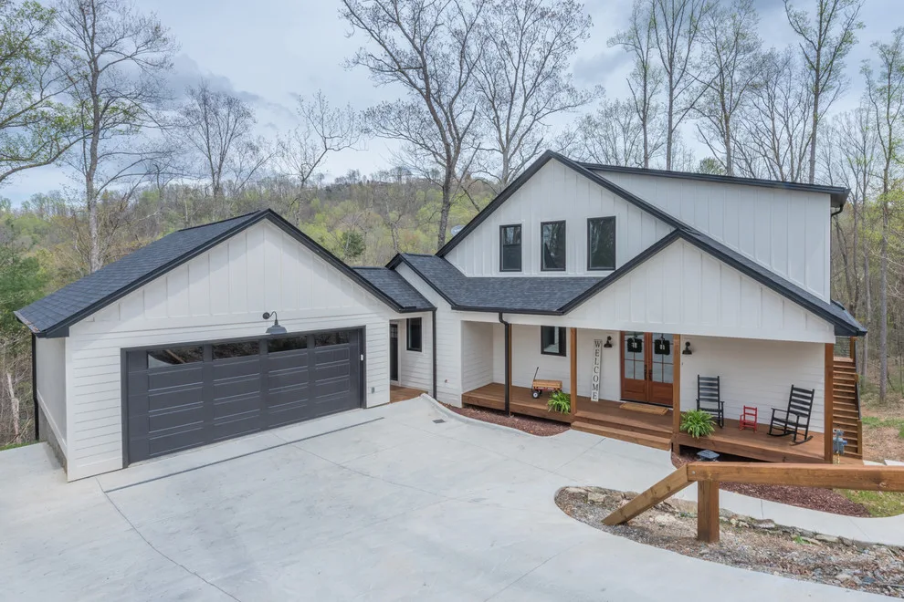 Burns House by Solid Rock Builders - Photo 15