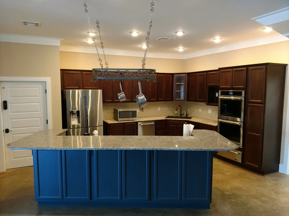 Sacco Built - Photo 10