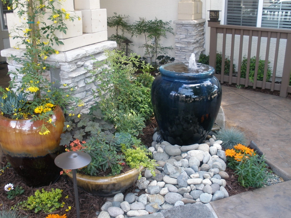 Portfolio of Pots by Bluestar Landscape Designers - Photo 4