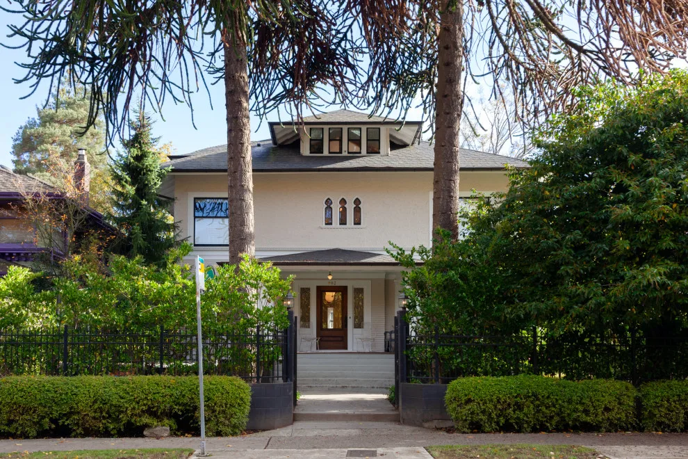 Capitol Hill Pinnacle Renovation by Blue Sound Construction, Inc. - Photo 5