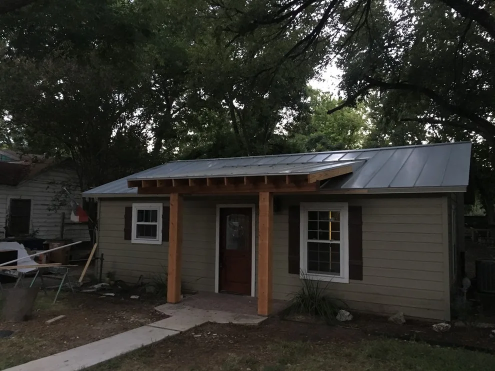 Cottage Renovation by East Austin Carpenters - Photo 12