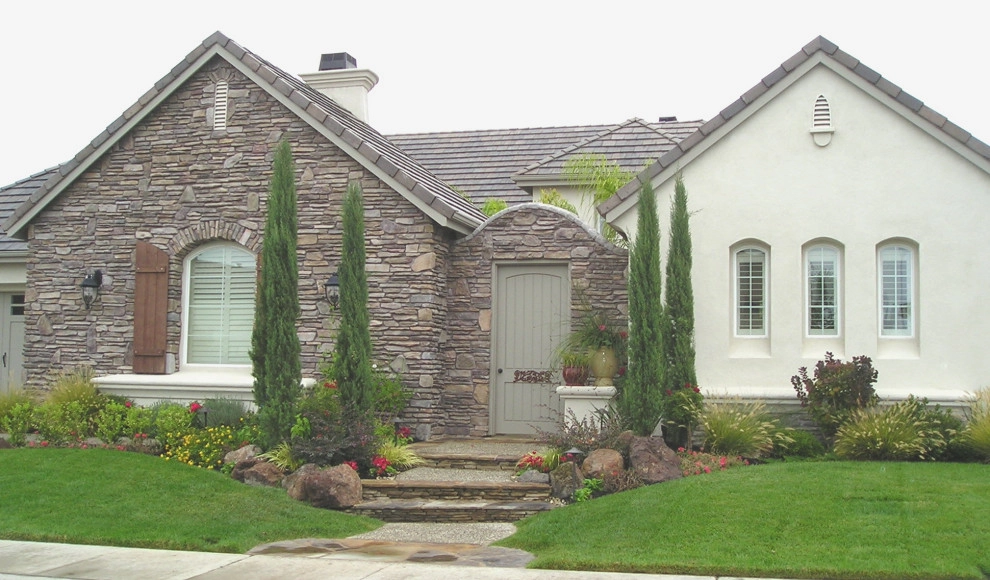 Front Yards and Walkways by Bluestar Landscape Designers - Photo 5