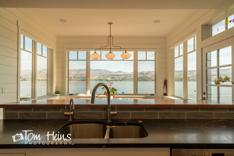Chelan Lakeside Home by Berry Construction - Photo 6