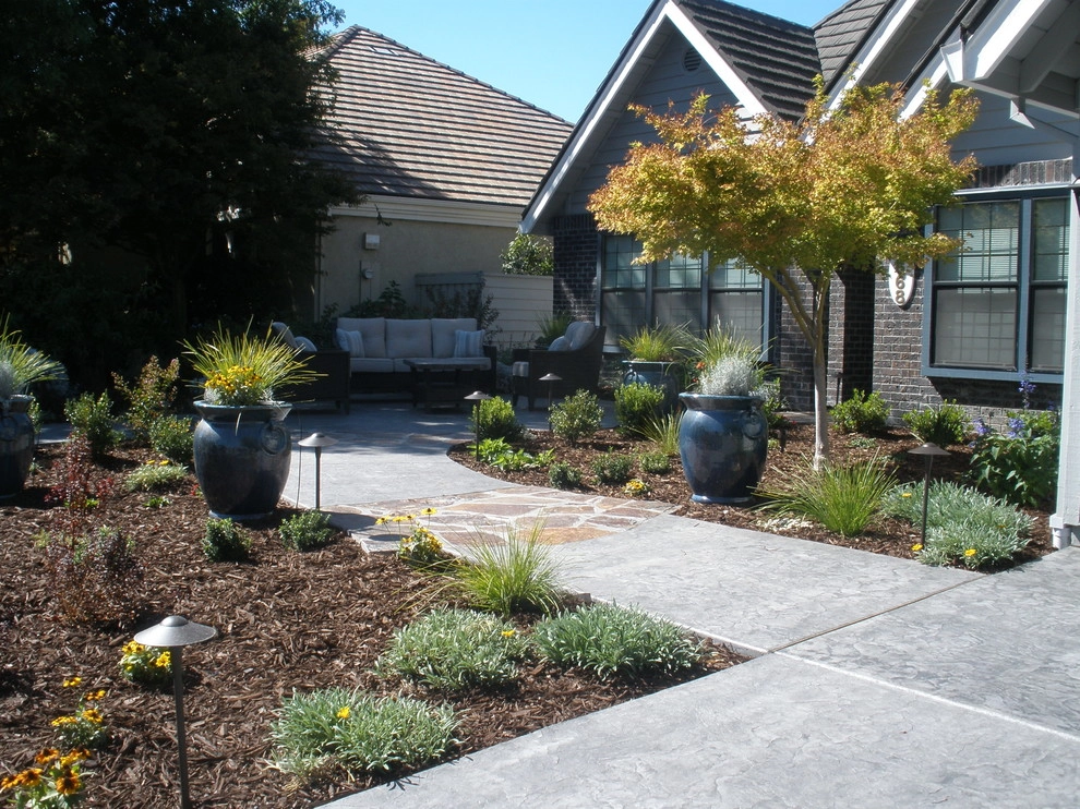 Blue Pots Create a Courtyard Feel in Sacramento Front Yard by Bluestar Landscape Designers - Photo 9