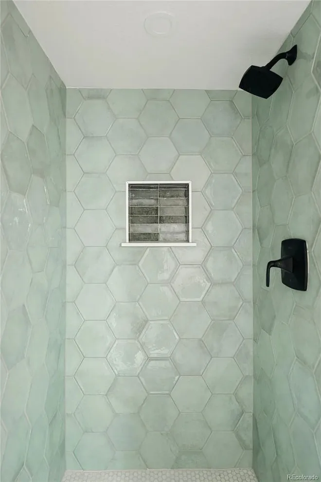 Kimbo Construction And Design - Photo 9