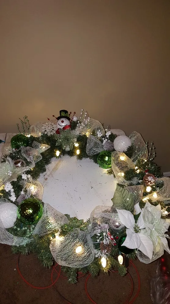 Holiday Illumination & Personalized Wreath by Diamond West Development - Photo 6