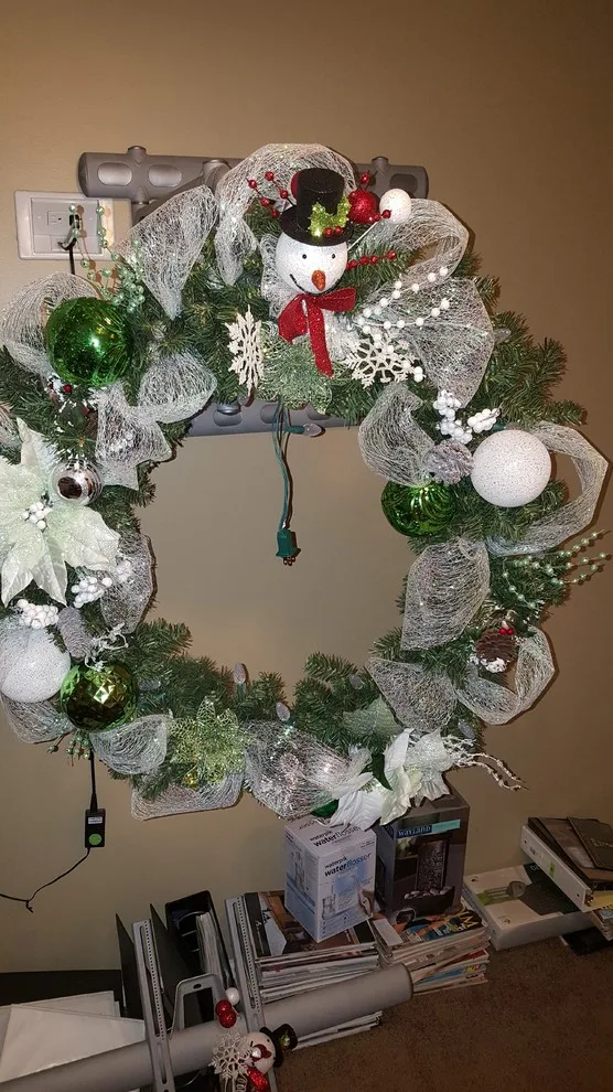 Holiday Illumination & Personalized Wreath by Diamond West Development - Photo 5