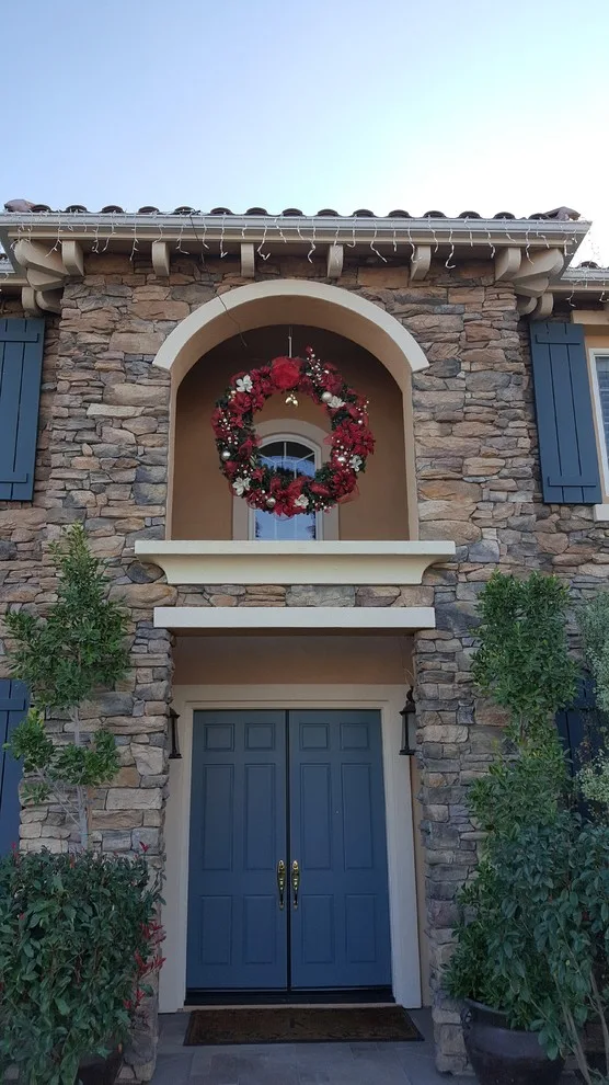 Holiday Illumination & Personalized Wreath by Diamond West Development - Photo 7