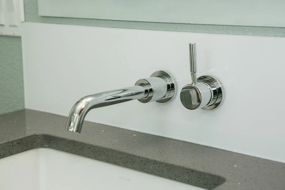 Sleek and Contemporary Main Bathroom by Renovative Resource - Photo 6
