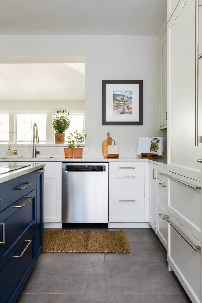 Shoreline Kitchen by Sandifer Design Build - Photo 7