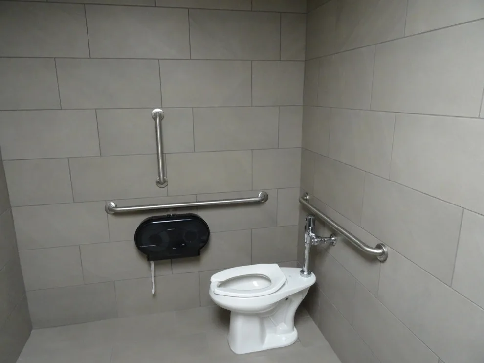 Public Restroom by Spot On Remodeling Corporation - Photo 2