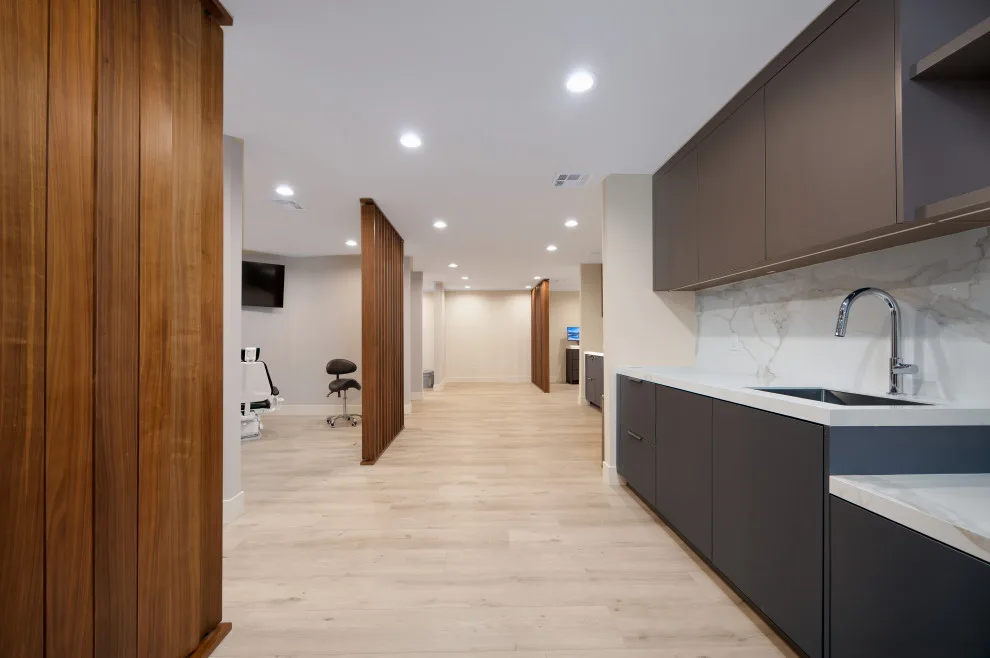 Dental Clinic by Cera Construction - Photo 9