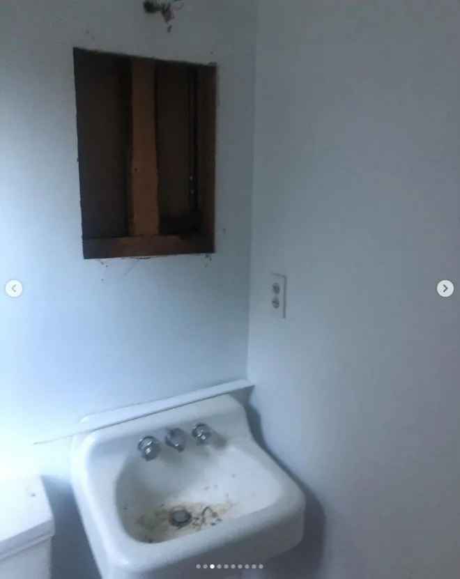 Streamlined Bathroom Renovation with Built-in Plumbing Access by Neutral City Carpentry - Photo 4