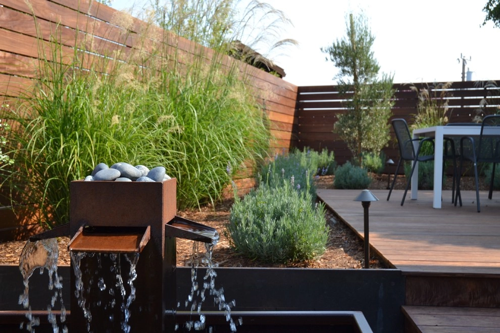 Sincliar Residence by Bon Terra Landscapes Inc. - Photo 2